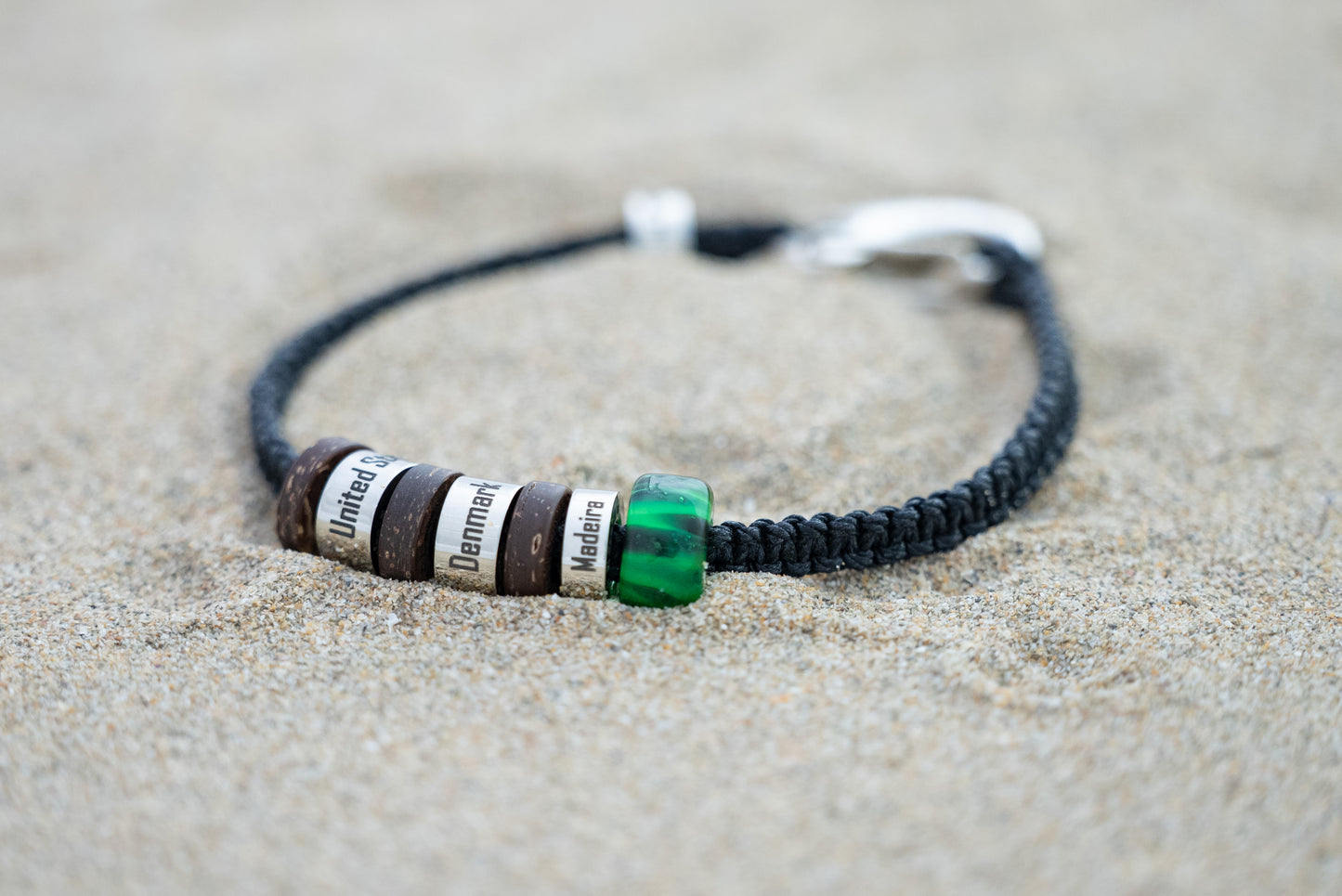 El Camino Travel Souvenir Memory Bracelet - USA, Denmark, Madeira, Green Northern Lights Steps Charms