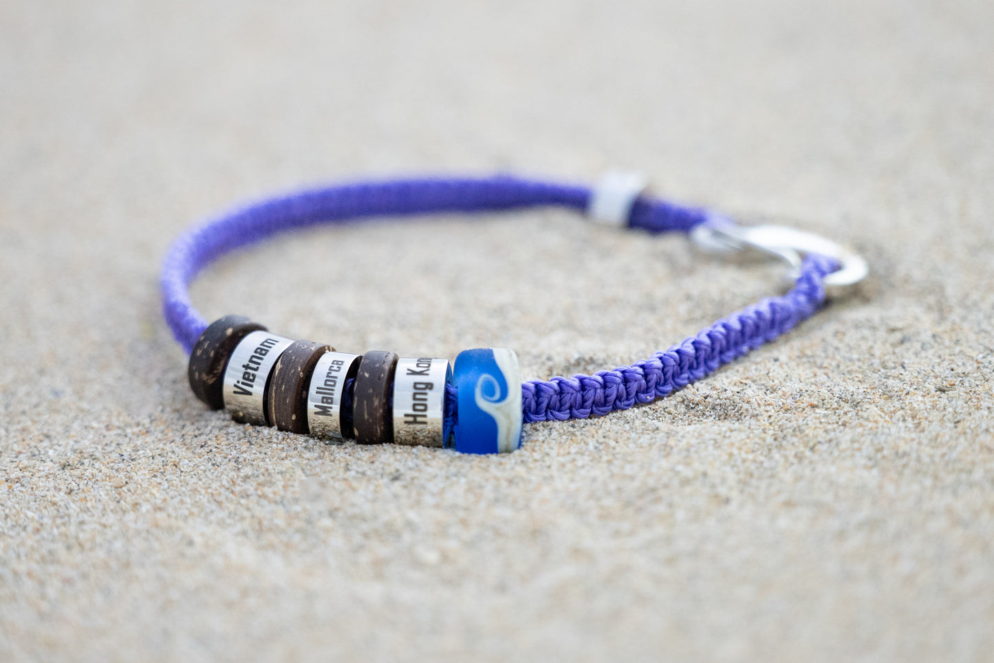 El Camino Travel Souvenir Memory Bracelet - Vietnam, Mallorca, Hong Kong, Indian Ocean Steps Charms