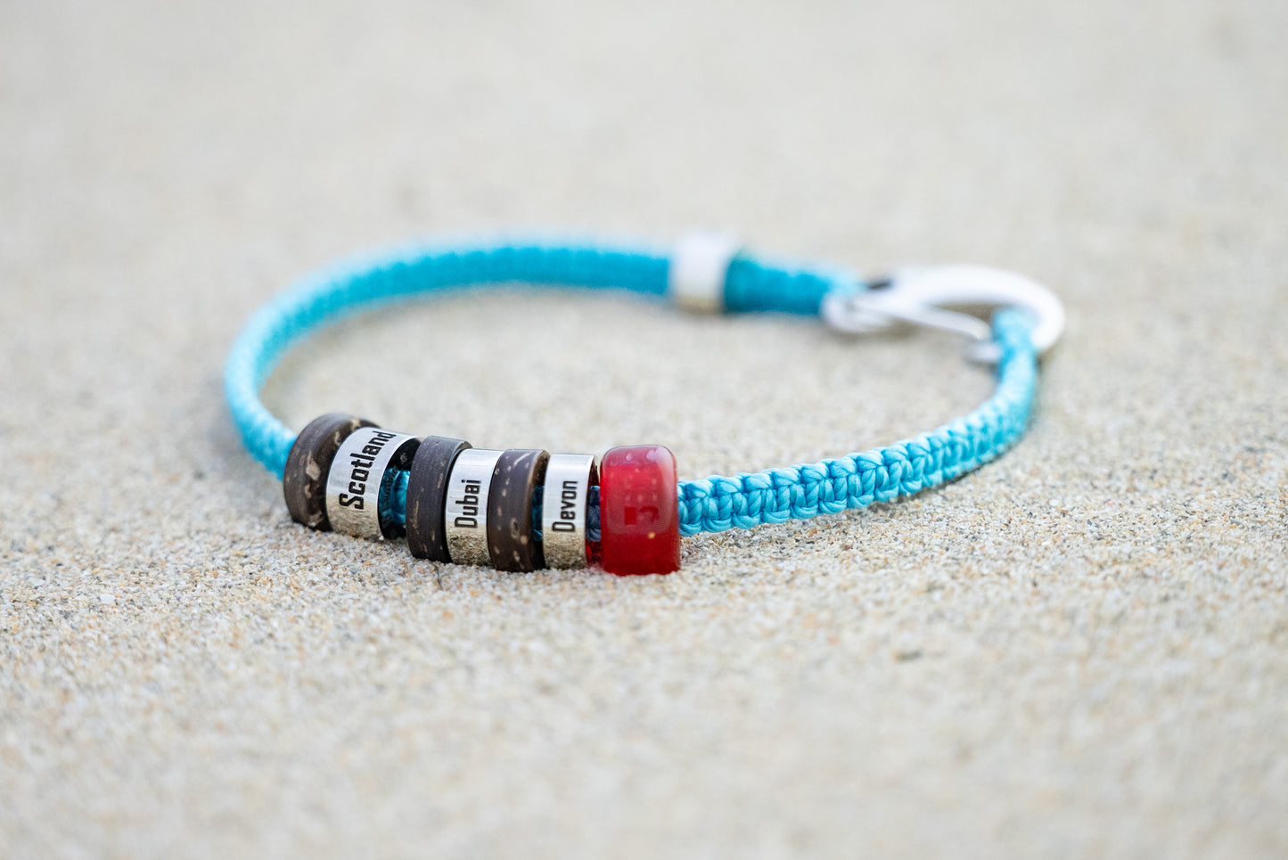 El Camino Travel Souvenir Memory Bracelet - Scotland, Dubai, Devon, North America Steps Charms